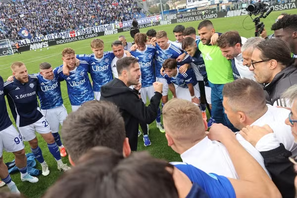 Mengapa tim Como asuhan Cesc Fabregas bisa menjadi kejutan Serie A musim ini